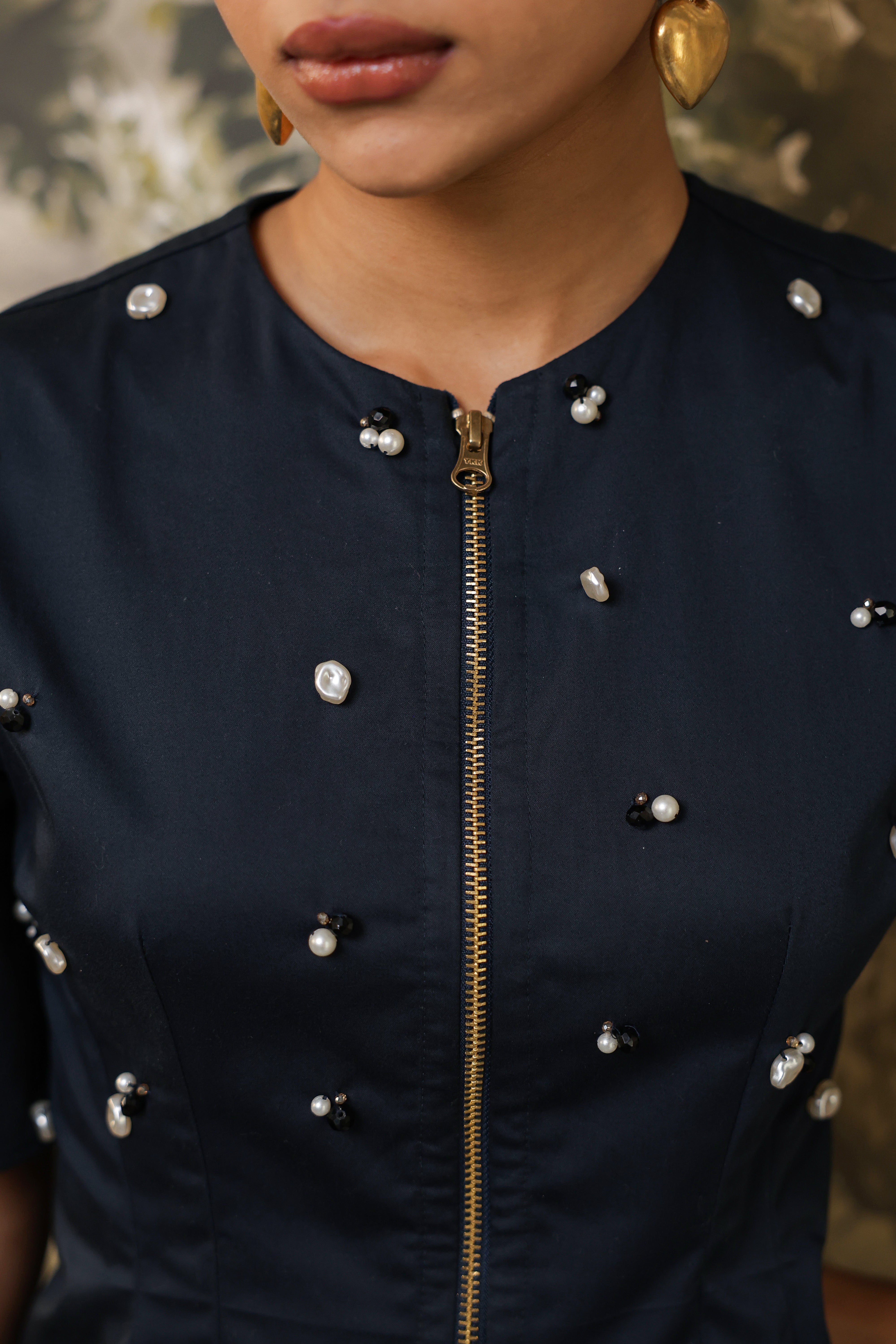 PEARLS IN THE NIGHT MINI