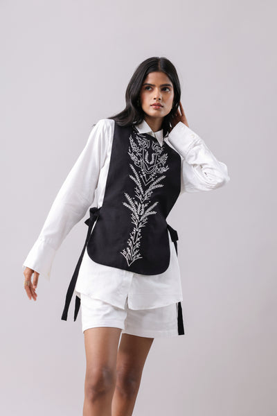 Raven Bib Set