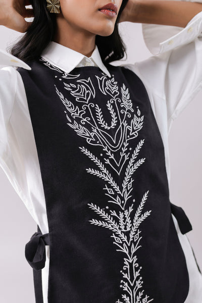 Raven Embroidered Bib